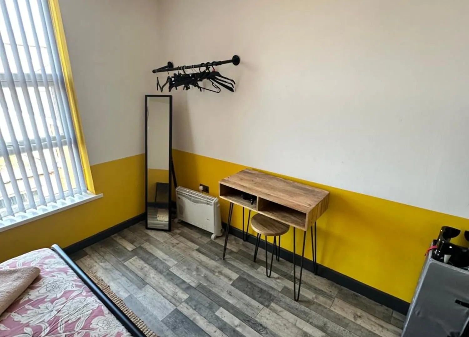 Town Center Willow Apartment - Sleeps Up To 10 - Dogs Welcome - 2 Minutes From Train Station Blackpool
